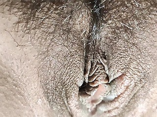 Desi girlfriend ko hotel le jake bhot choda last me uspe sperm nikala village girl desi sex