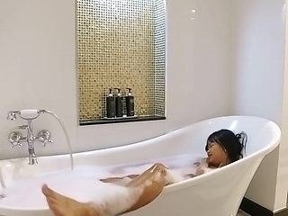 Horny Bath Time in a Luxury Room