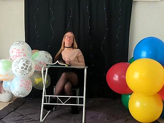 Lovely Blonde With Tight Pussy Masturbate Solo