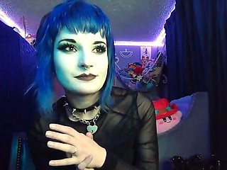 Sexy Goth With Big Ass and Sexy Petite Body