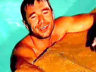 Pokes Marco - Mike Grant