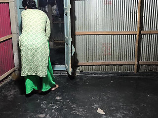 I hugged my aunty and started fucking her in the ass