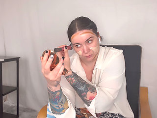 Miss Ffw Applies Make up Ready for Making Clips