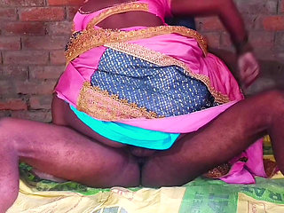 Newly married hot jawan biwi ke husband ne lund chudwa ke chut ko choda aur maza kiya (Hindi viral sexy video)