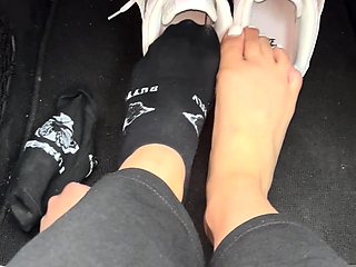 Solo masturbation and the foot fetish