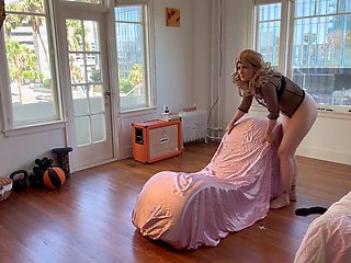 Celtic Iron Deepthroats Big-Butt Blonde in Doggy