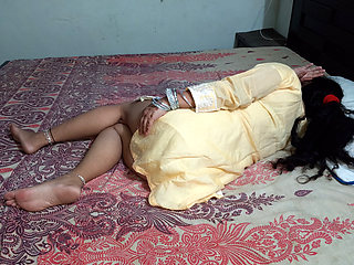Desi Indian sister-in-law was lying down without clothes on purpose
