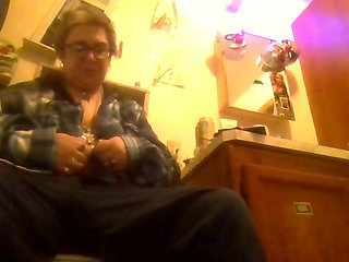 Horny Curvy Autie Fingers Herself