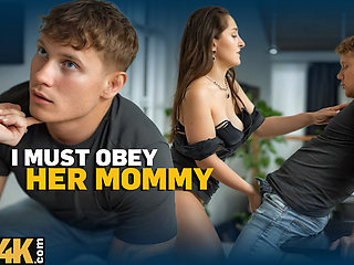 MOMMY4K. MILF is showing how to lick properly