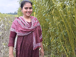 Video of Fucking a Beautiful Desi Girl While Eating Jute