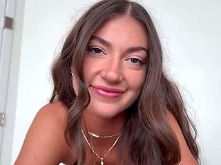 Queen Ally - Broke Is Sexy