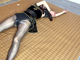 Chunli Glossy Black + Chair M Legs (part 1)