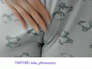 CAMELTOE- MASTURBATE WITH PAJAMA- RUBBING PUSSY WITH PAJAMA