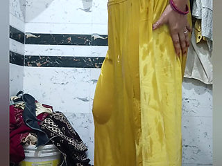 Priya Bhabi New Style Body Show