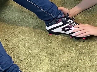 His Fucking Face and Tongue Is Cleaning Her Soccer Shoes! - Dave Moon - Jennifer - Bbusting licking