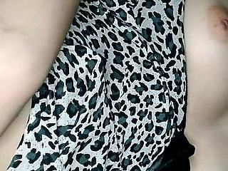 A Hot Secretary Takes Advantage of Her Employee and Sits on Him