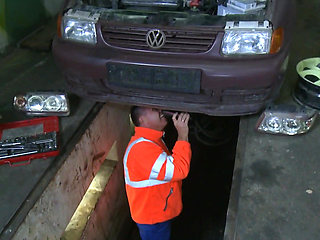 Tattooed blonde gets fucked from her horny dude