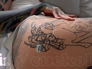 The Little Cuckold Was Trapped in Cum