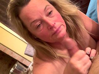 I Love Getting Daddy Hard With My Mouth