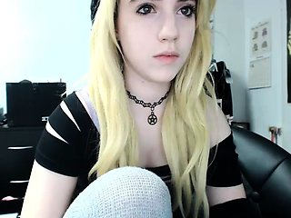 Amateur Blonde Teen Plays Solo with Toy Webcam Porn