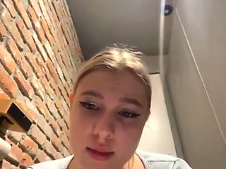 Crazy Squirting While Training in the Gym