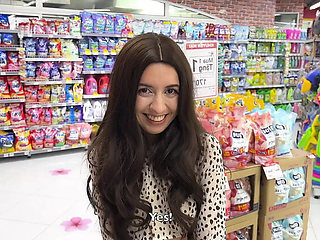 Katty West Removes Condom & Gets Creampie by Fan - Rough Outdoor Sex