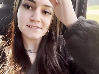 Blowjob in the bus (She got turned on and gave me a blowjob on the bus)