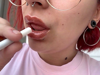 Close up Smoking with Lipgloss