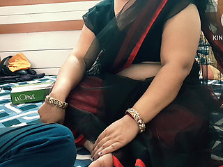 PADOSAN BHABHI DIWALI PR GHAR AAYI AUR CHUDAI KRWA KR GYI IN HINDI AUDIO