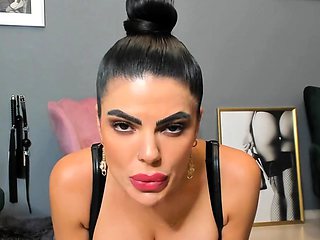 Domdeluxury - Dickless And Addicted To Sniff