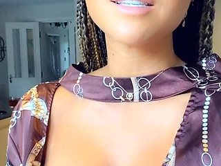 Brunette Solo Webcam Masturbation