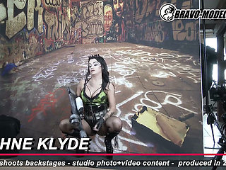 Backstage photoshoot Daphne Klyde - Adult