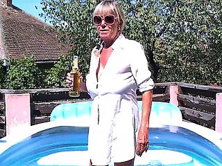 Pool Pounding DirtyMilfTina