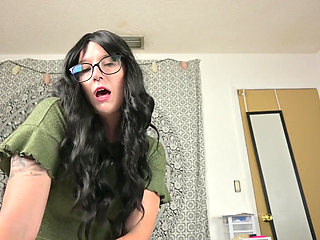 Stepmommy Becomes a Slut 1