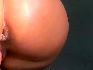 Amateur close up ass toying
