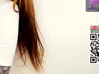Hot amateur teen girl with big boobs toying pussy on cam