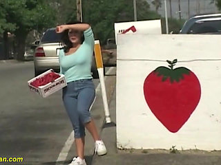 Chubby MILF picked up for her first bangvan DP