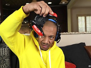 Call Of Booty With Violet Starr , Dwayne Foxxx - Brazzers