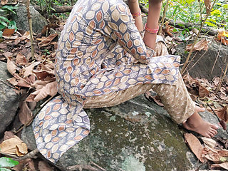 A girl was first time fucking with her boyfriend,A girl was fucking her tight pusssy by local boyfriend