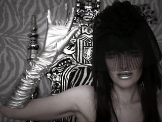The fascinatrix...