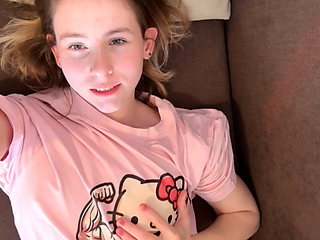 UwU Phone-in-Hand Bedtime Fantasy