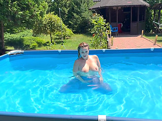 Dildo Fuck and Dildo Blowjob While Holding My Breath Underwater in Pool