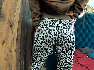 Homewear Twerk Tease - Big Ass Jiggle & No-panties Vibes