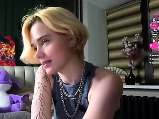 Amateur Webcam Chick Masturbates On Webcam More at