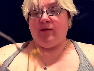 Bbwbootyful fan request eating spaghetti