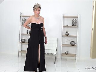 Lady Sonia In Joi Fun With Cuckoldrix Tease