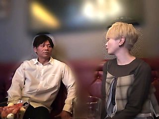 金髪ギャルをダーツでナンパ！色んな体勢で潮吹きまくる激エロギャル！フェラのテクニックは必見です