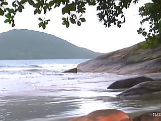 Anal Sex on the Beach Looks Arousing as the Blonde MILF Is Taking It Deep