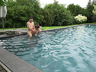 First Pool Fuck on Vacation!!