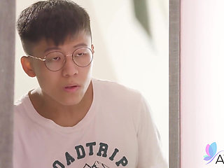 Horny Nerd with Magic Game Controler Fucks Hot Stepsis Li Zhiyan